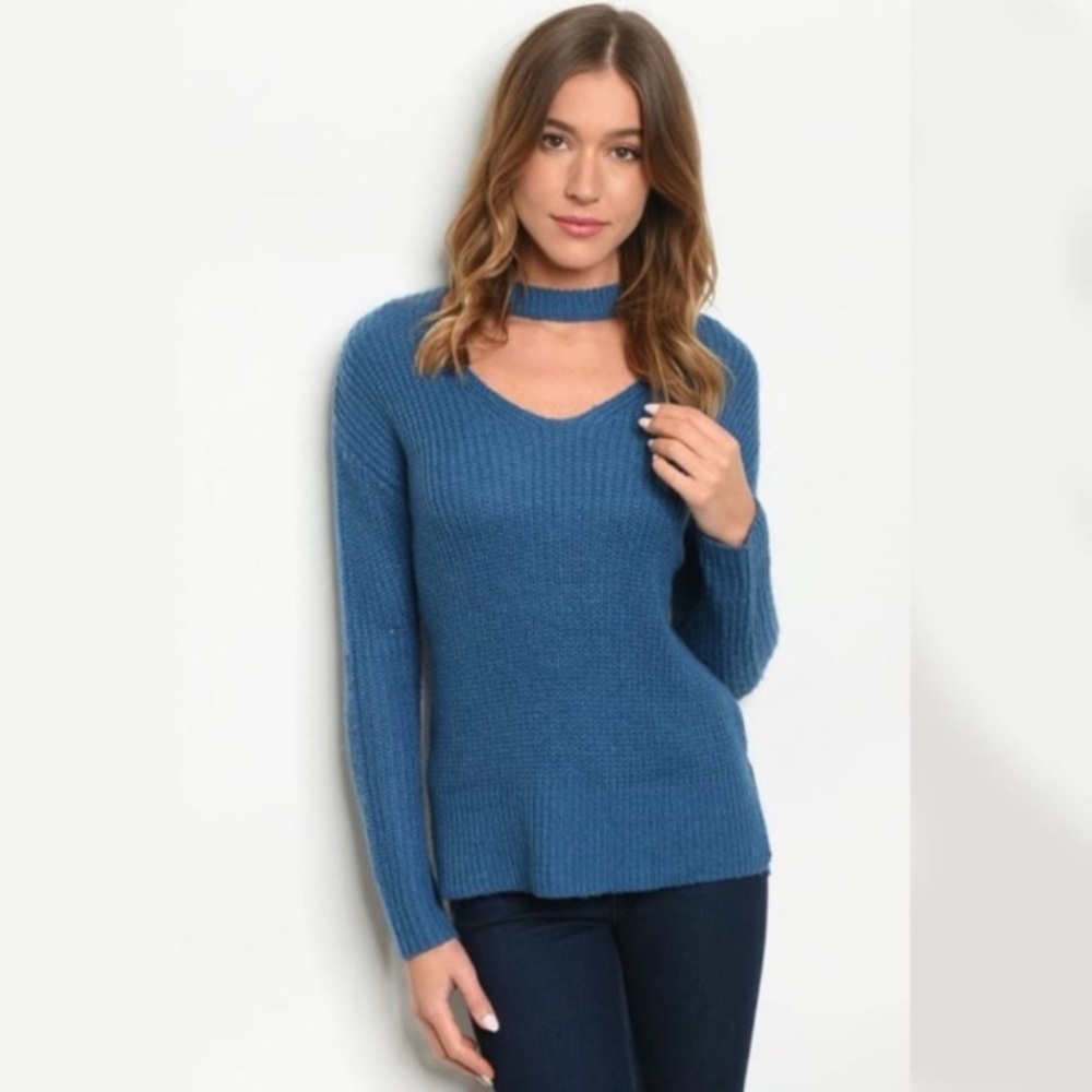 Choker neck sweater